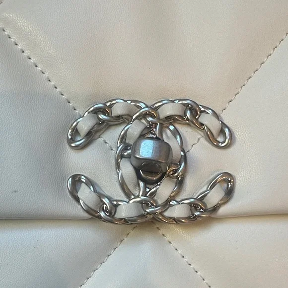 C hanel CC 19 look a like Classic White Quilted Shoulder Bag - Picture 4 of 10